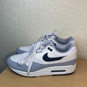 Nike White and Blue Sneakers